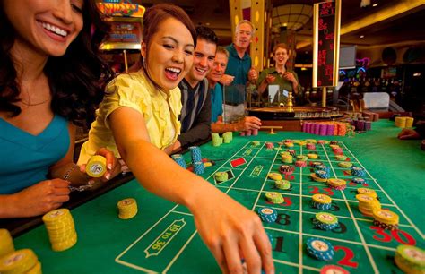 what casino games pay real money